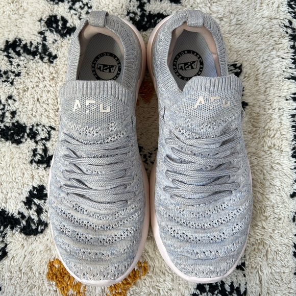 Women’s APL TechLoom Wave Hybrid Running Shoe size 6 - Picture 4 of 10